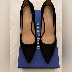 Stuart Weitzman Black Suede Pumps (Size 7.5)